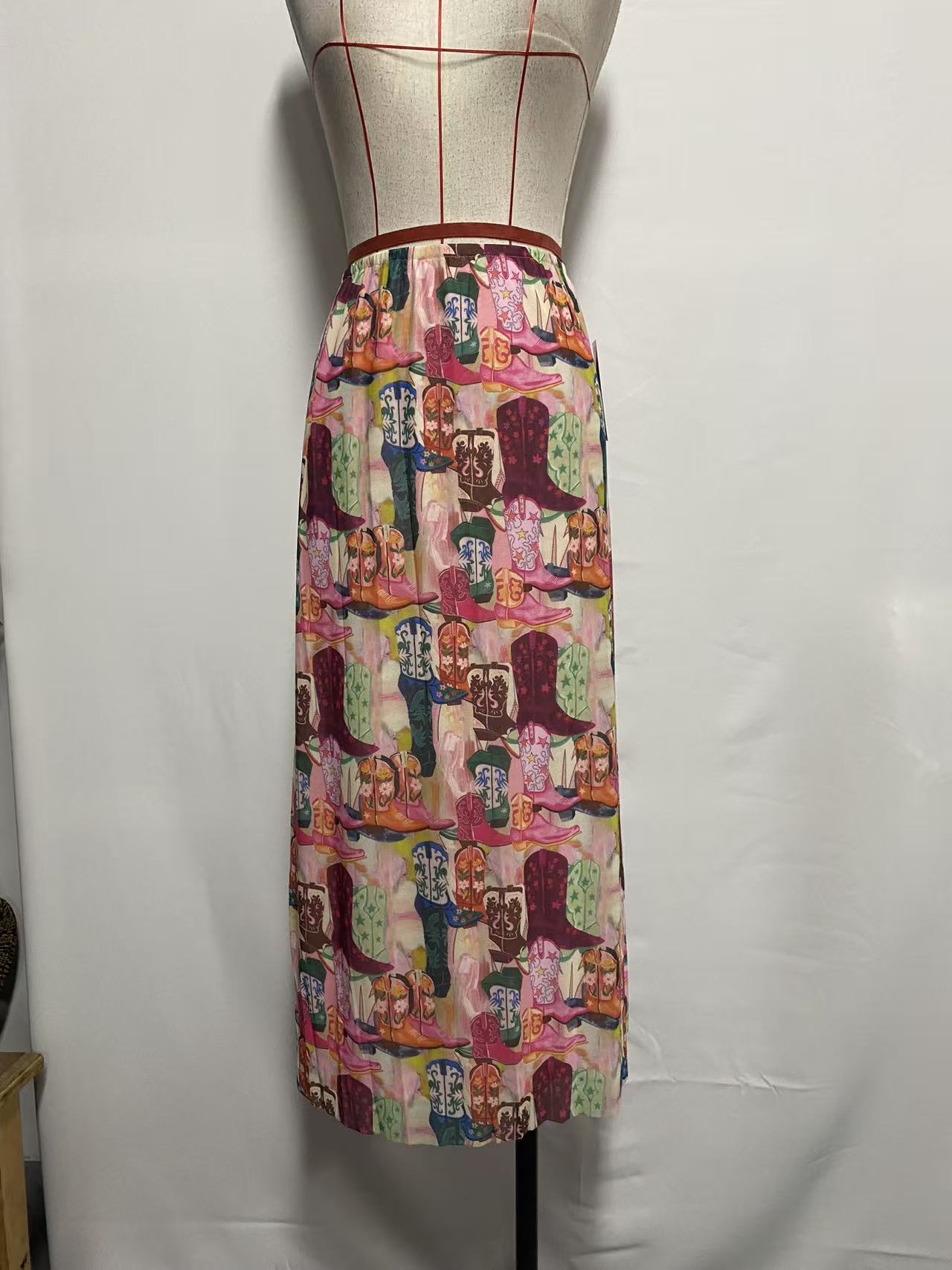 VR401 MULIT BOOT   MESH MAXI SKIRT (7 Piece)