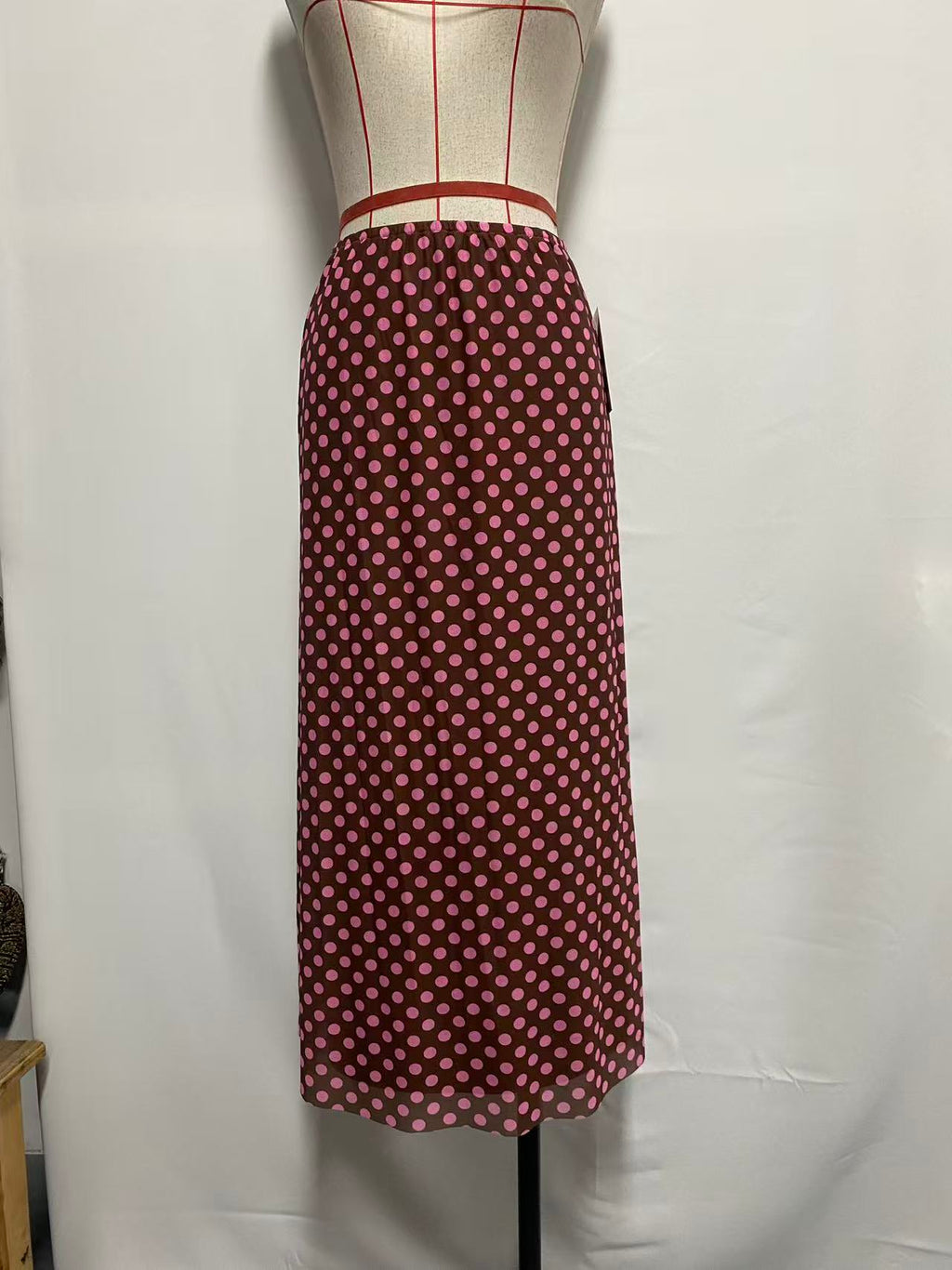VR401 BROWN PINK DOT MESH MAXI SKIRT (7 Piece)