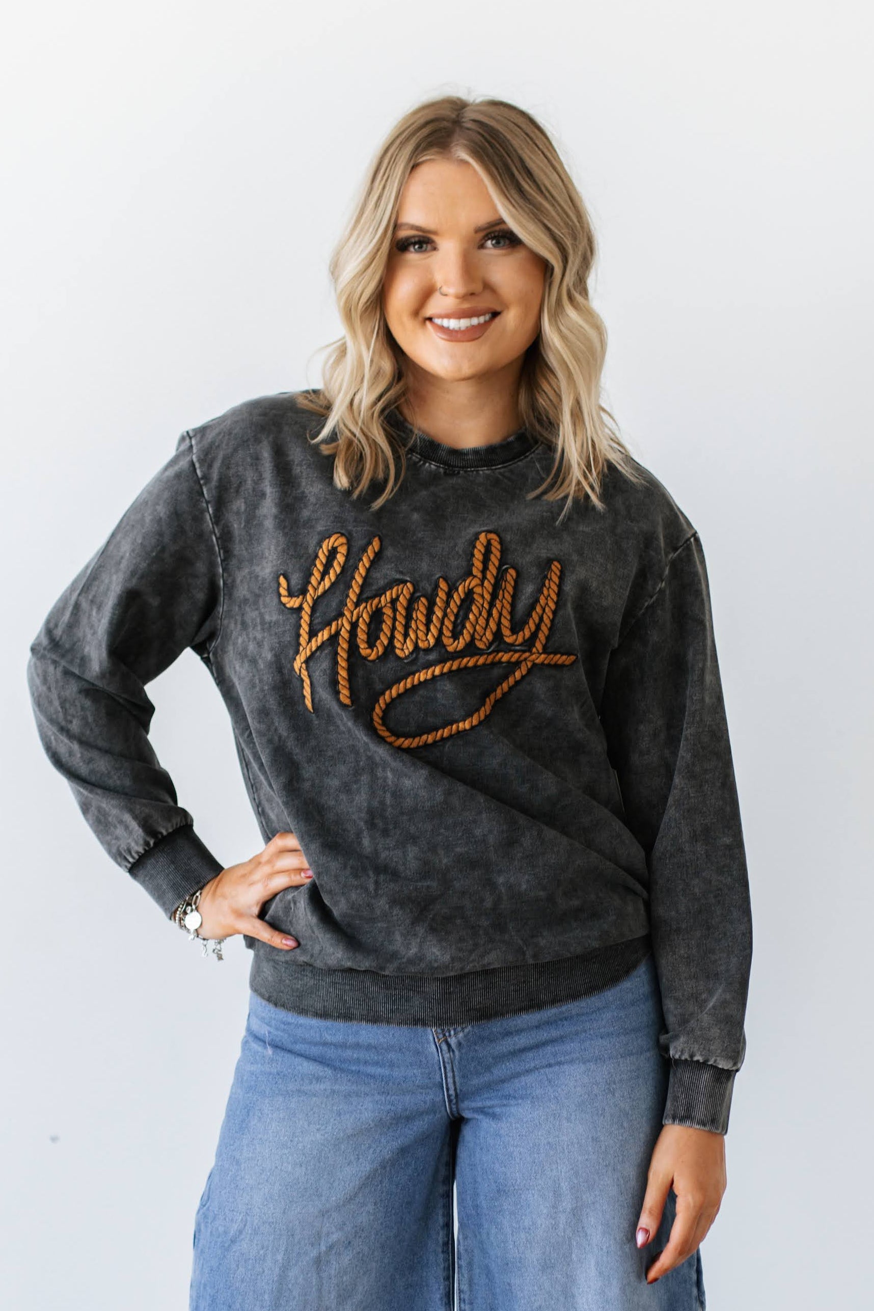 VR440 VINTAGE BLACK HOWDY SWEATSHIRT (7 PIECE)