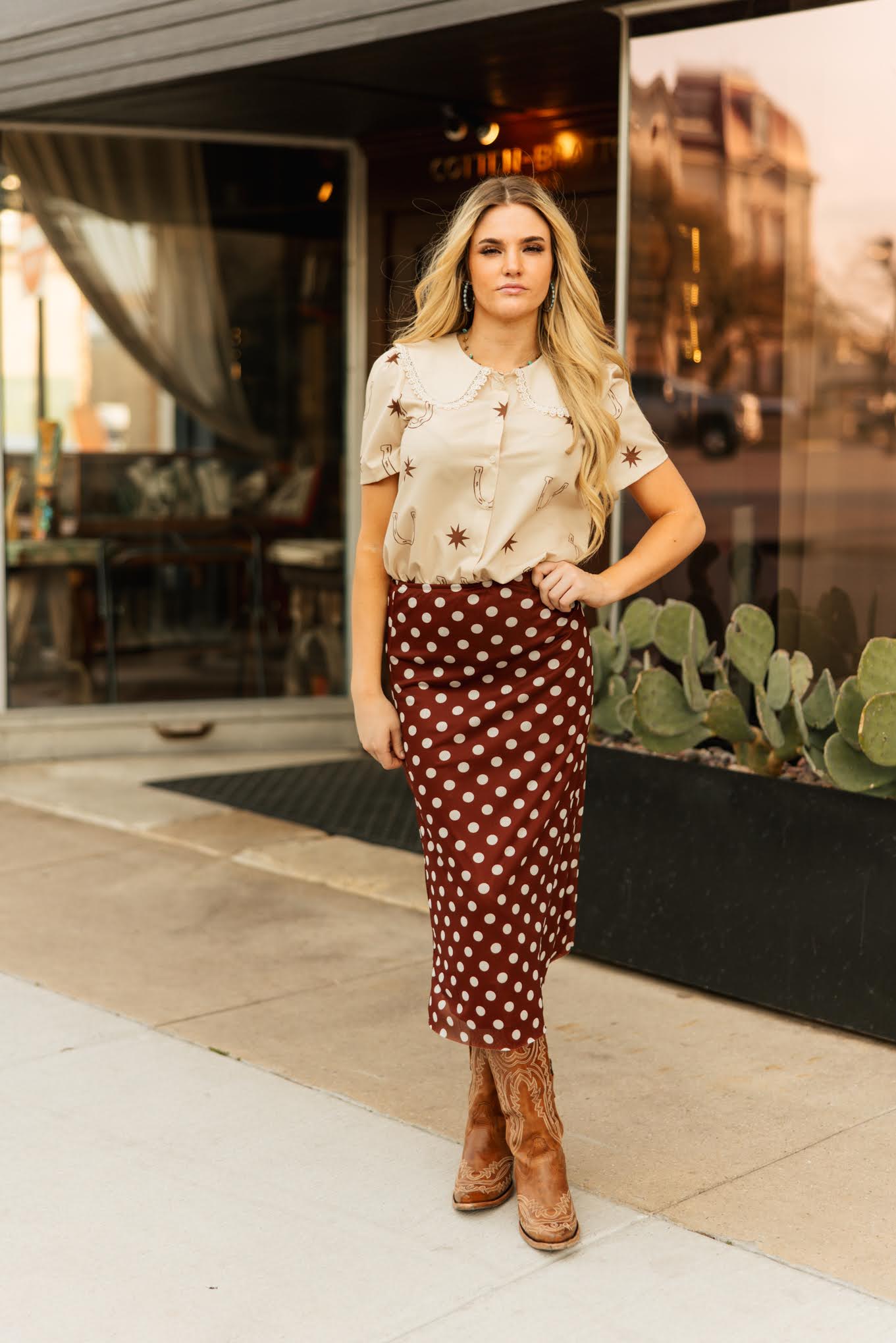 VR401 S112 BROWN DOT MESH SKIRT (OPEN)