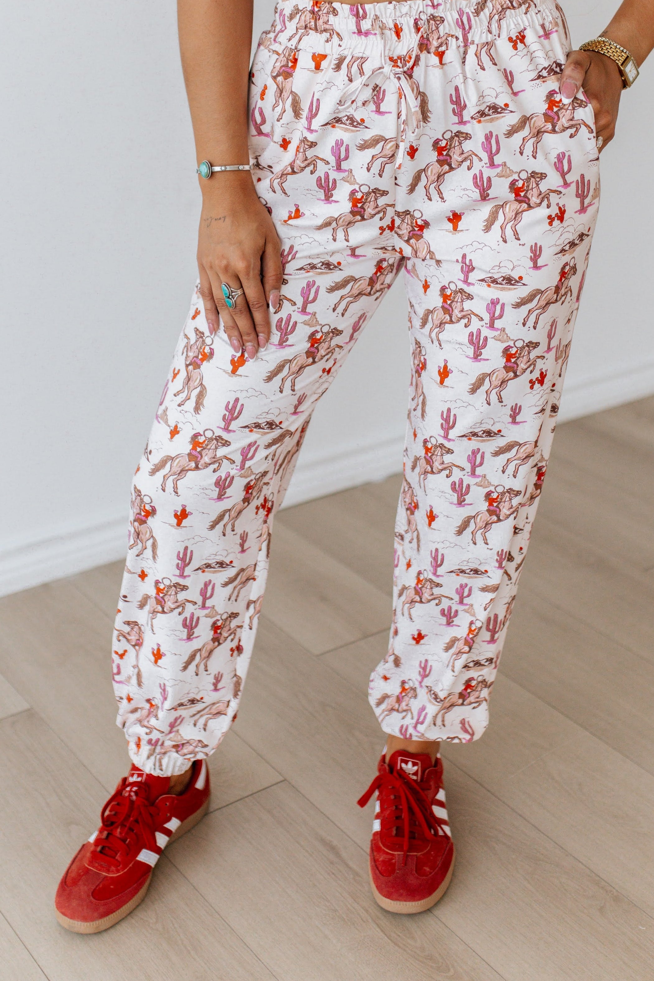 VR2111 PINK CACTUS COWGIRL WIDE LEGGED CROP PANT ( 7 PIECE)