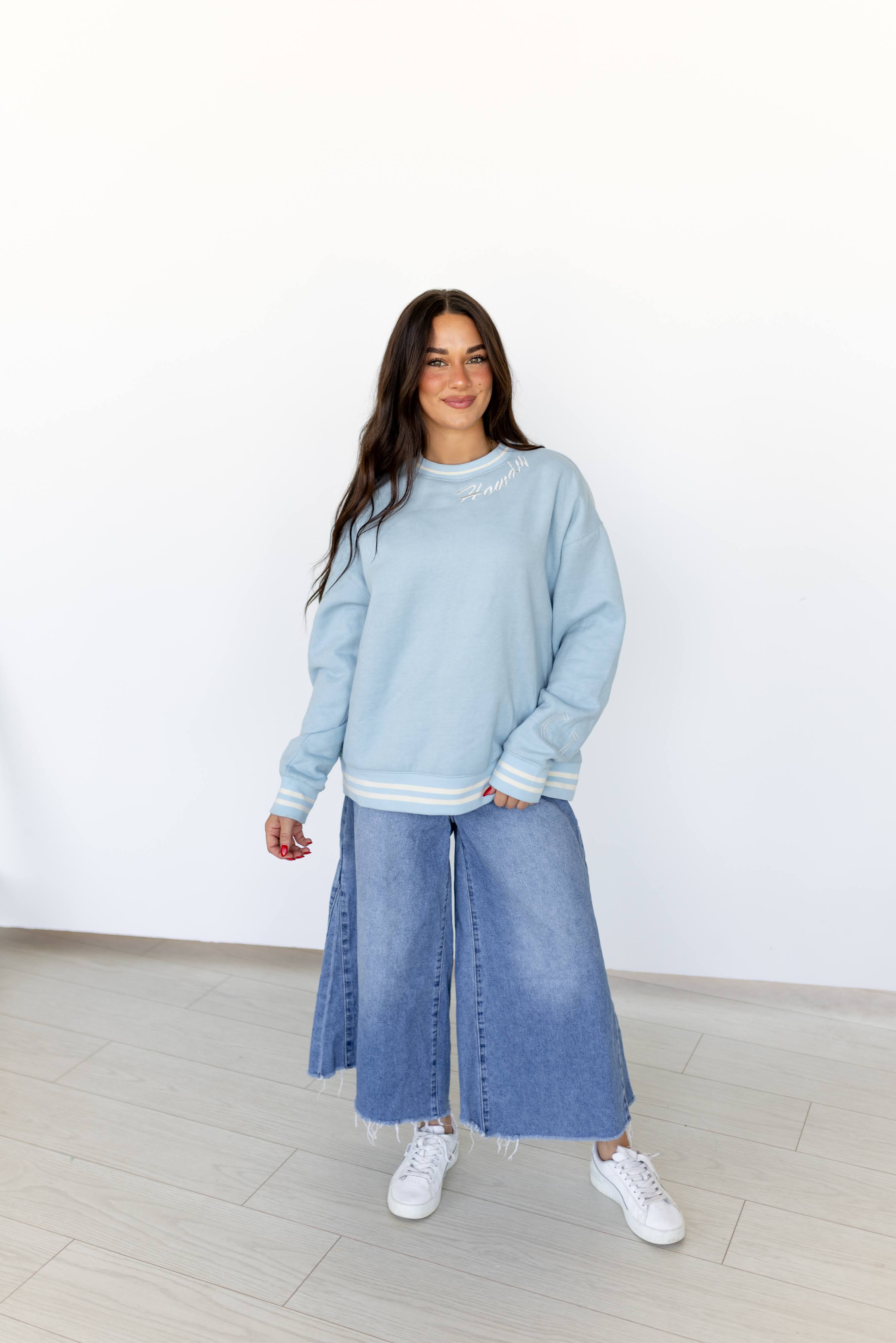 VR200 BLUE  HOWDY SWEATSHIRT (OPEN)