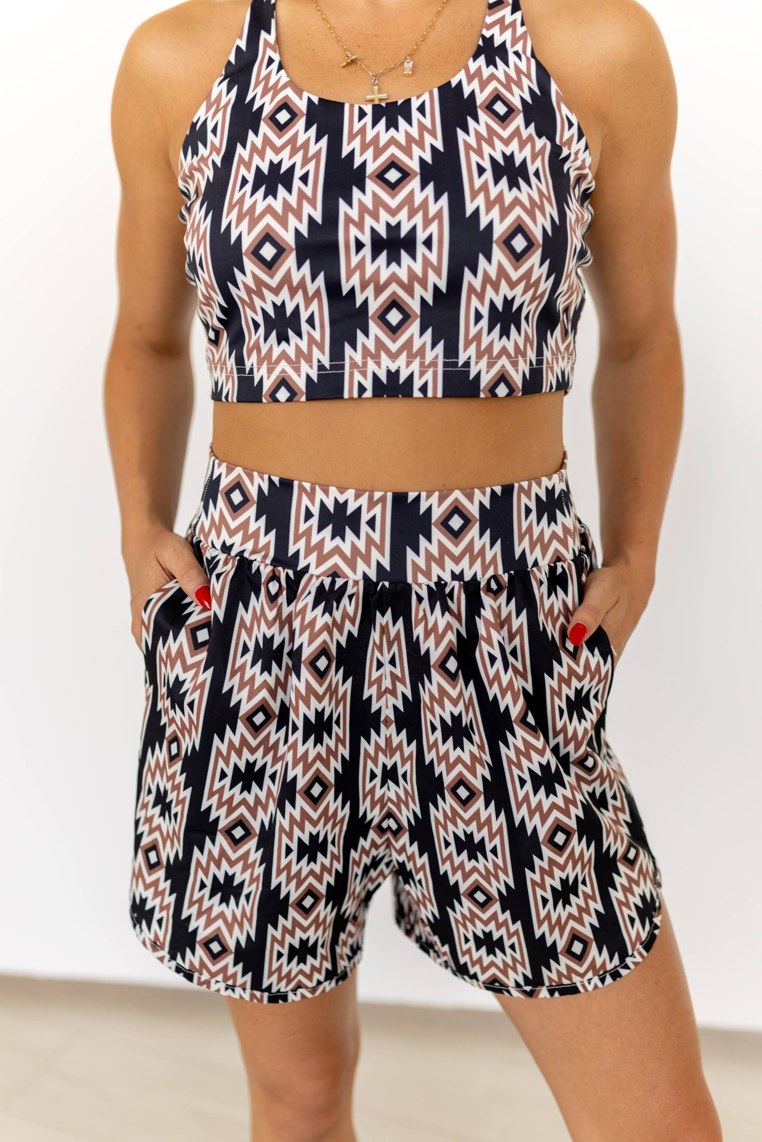 VR6  BLACK  AZTEC ACTIVE SHORTS