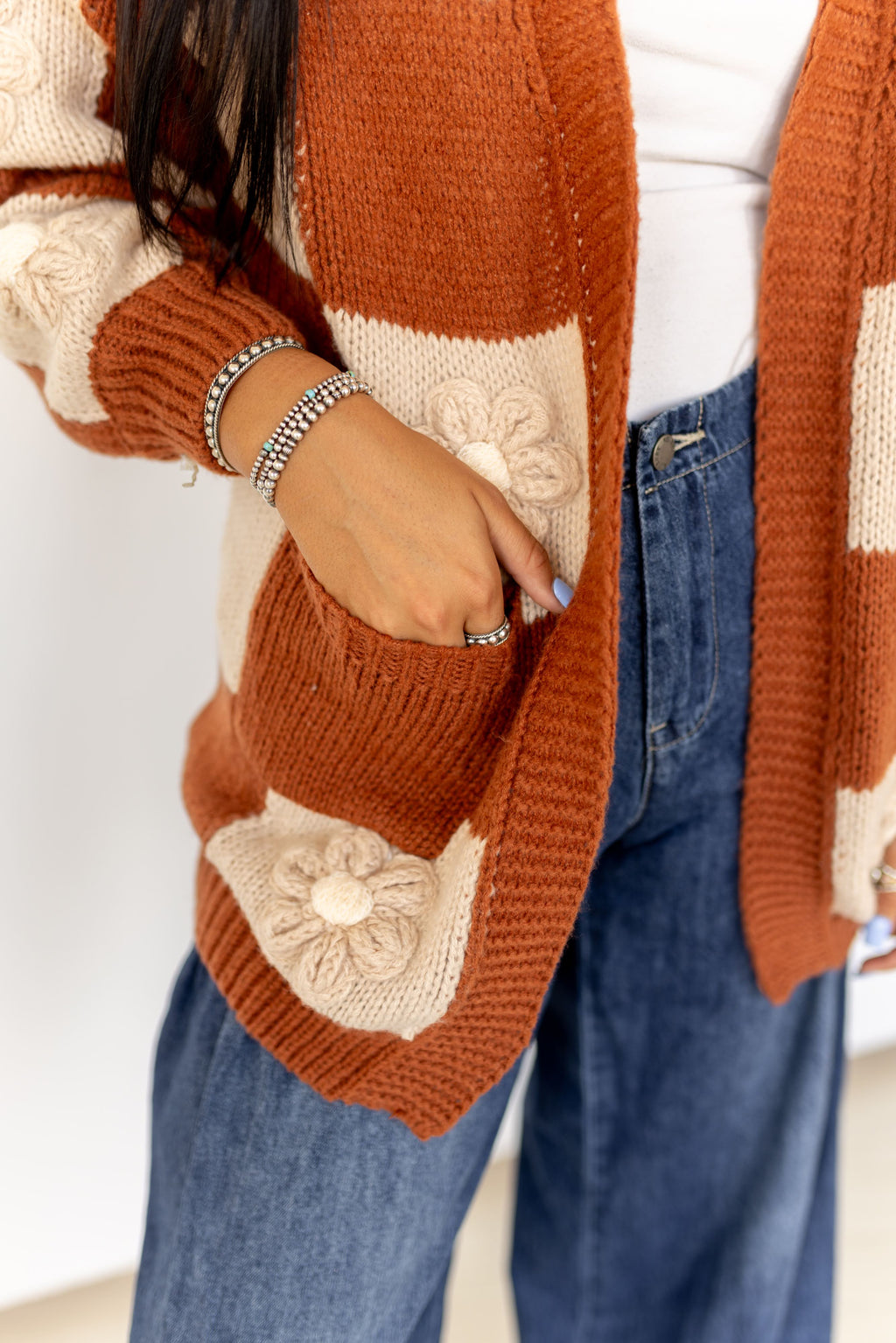 VR2563 BROWN CHECK FLOWER PUFF CARDI (1 PIECE)