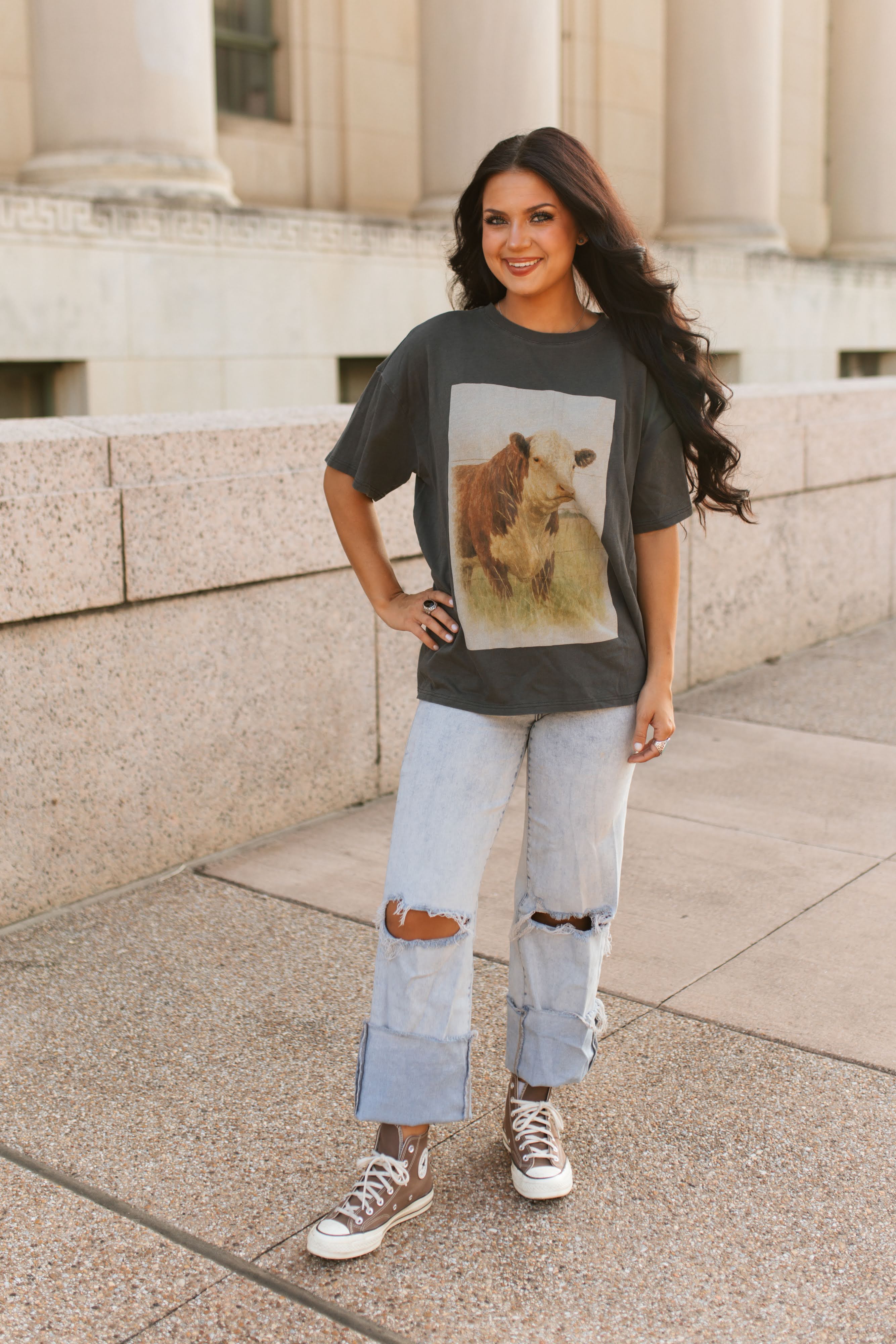 VR2 BULL GRAPHIC TEE
