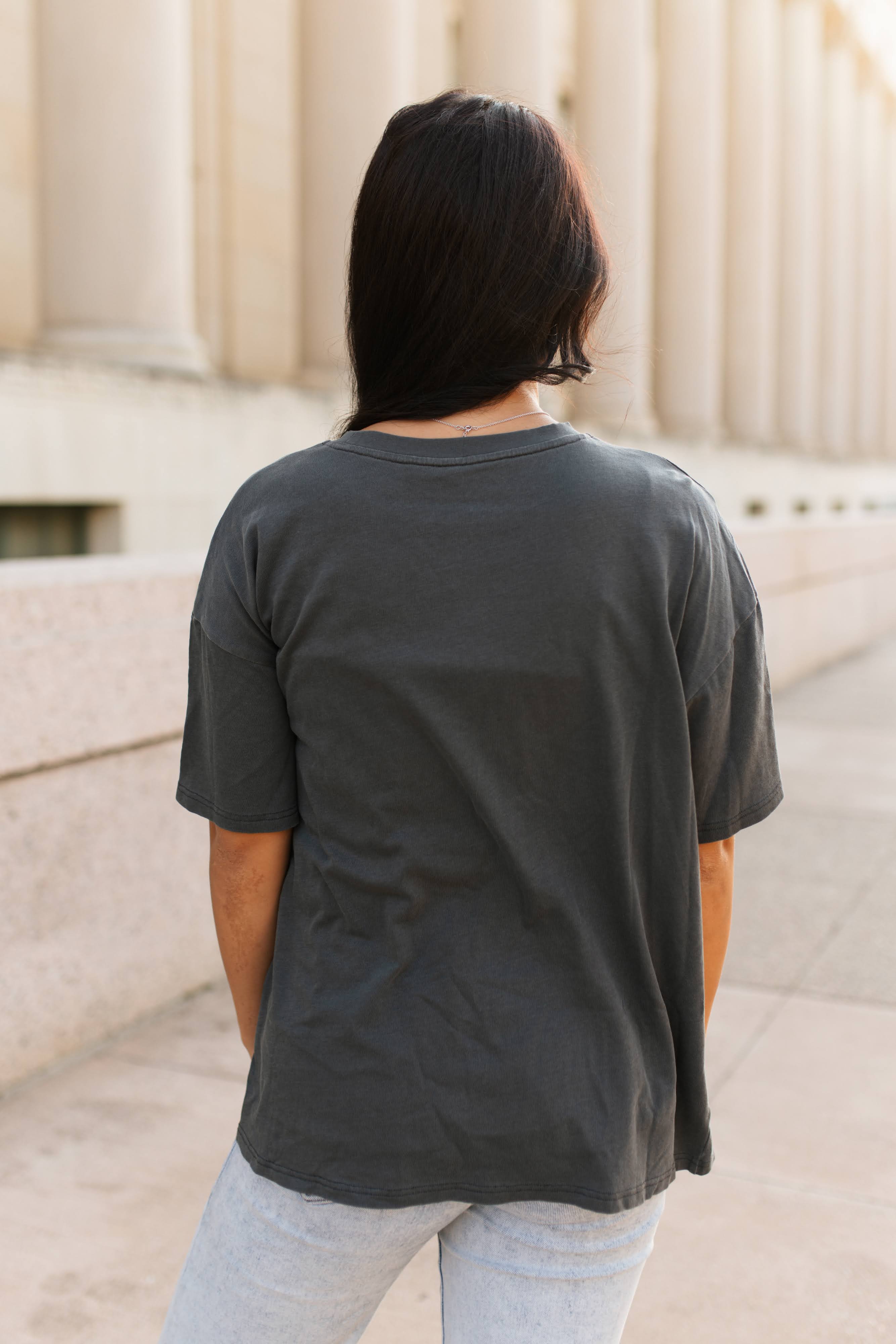 VR2 BULL GRAPHIC TEE