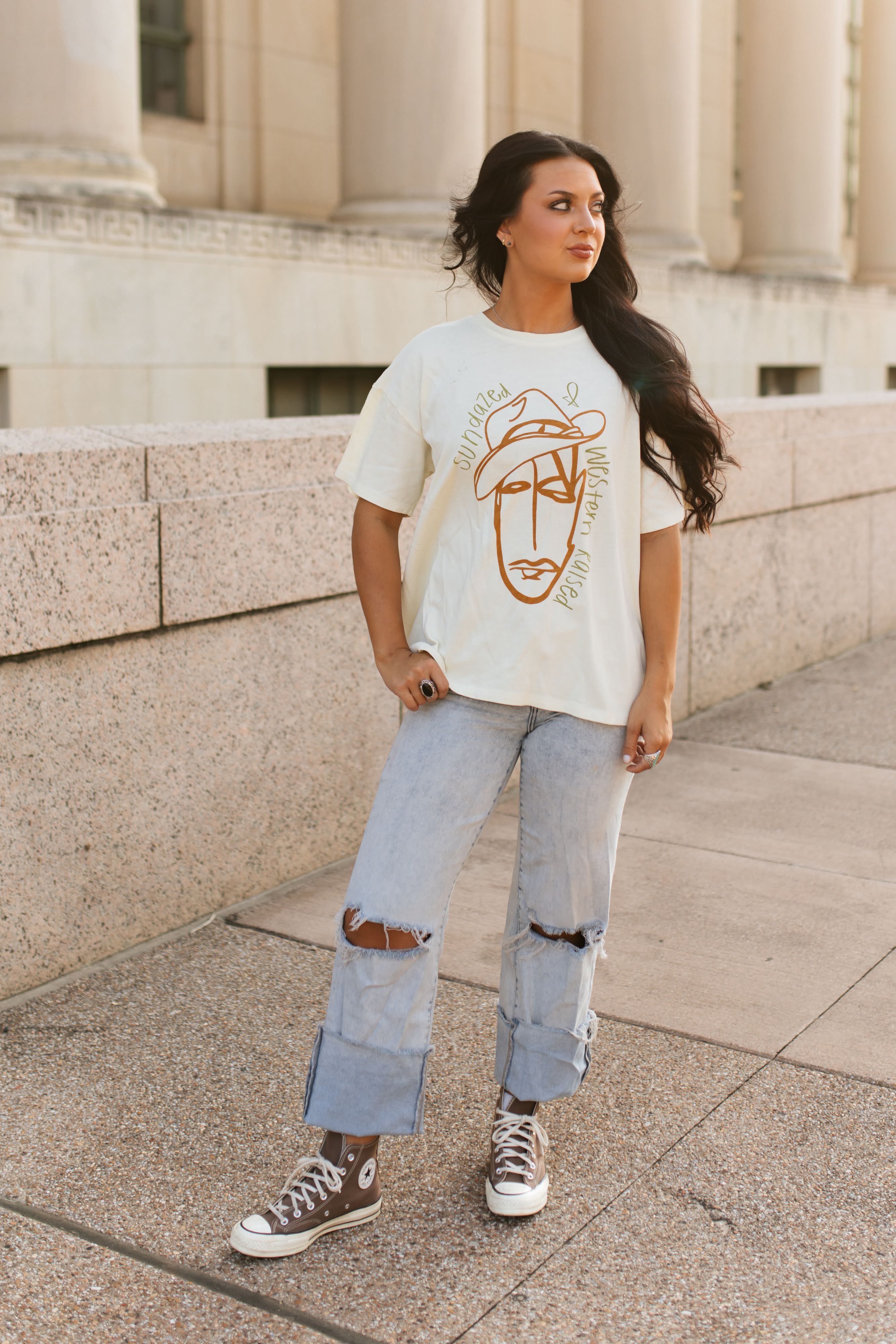 VR312 SUNDAZED & WESTERN RAISED GRAPHIC TEE