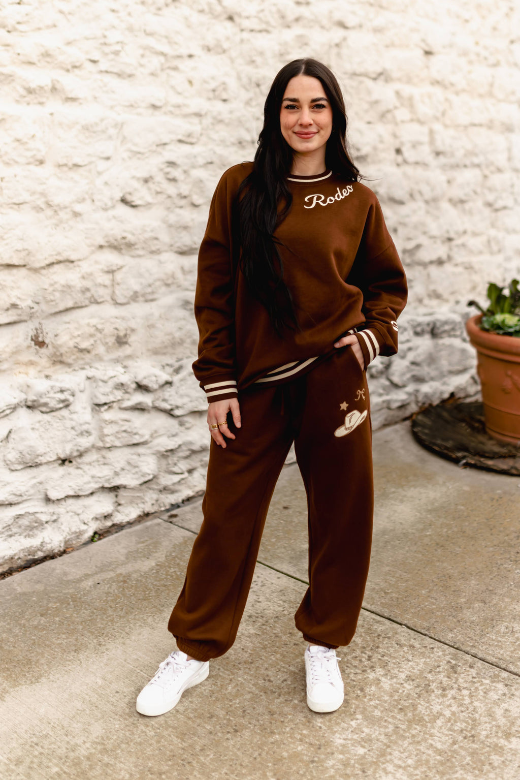 VR2002 BROWN RODEO HAT SWEATPANTS (7 PIECE- WOMEN)