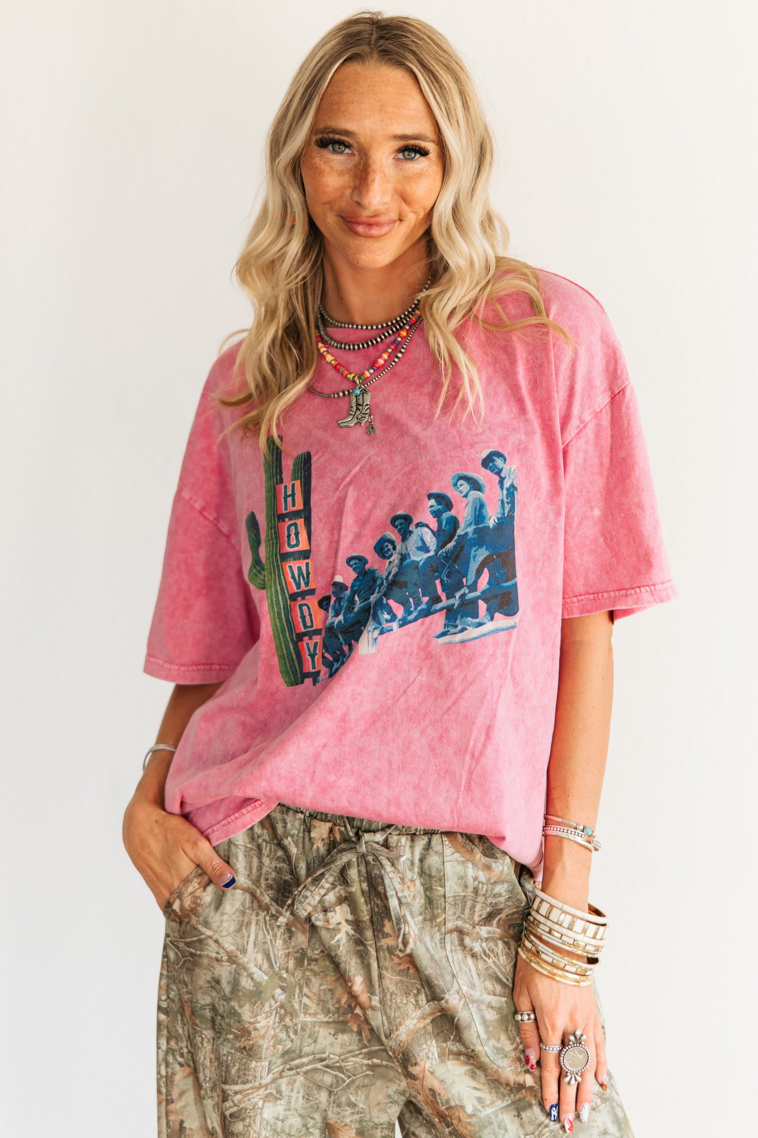 VR310 HOWDY FENCE LINE TEE