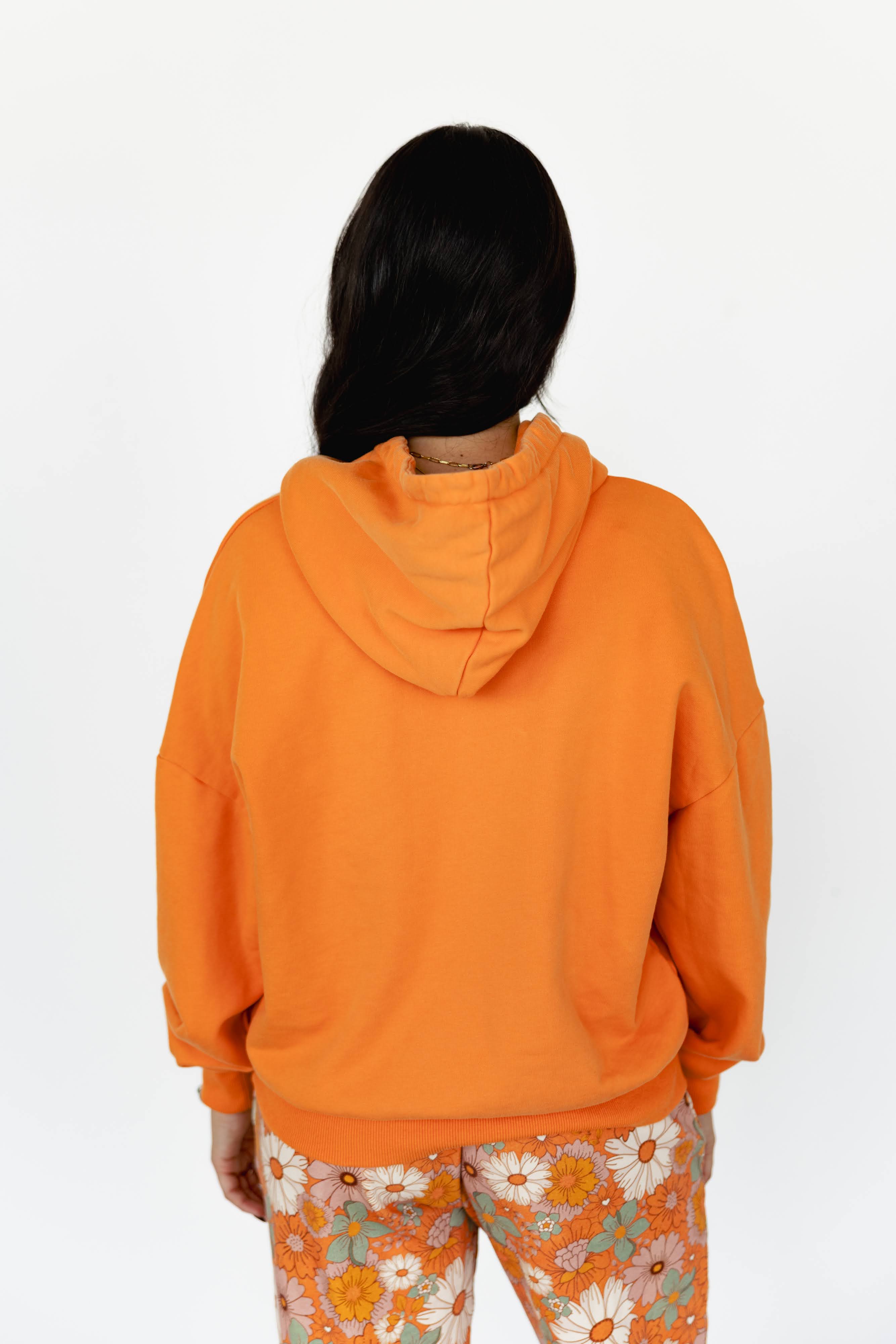 VR204 RETRO ORANGE SWEATSHIRT (7 Pieces)