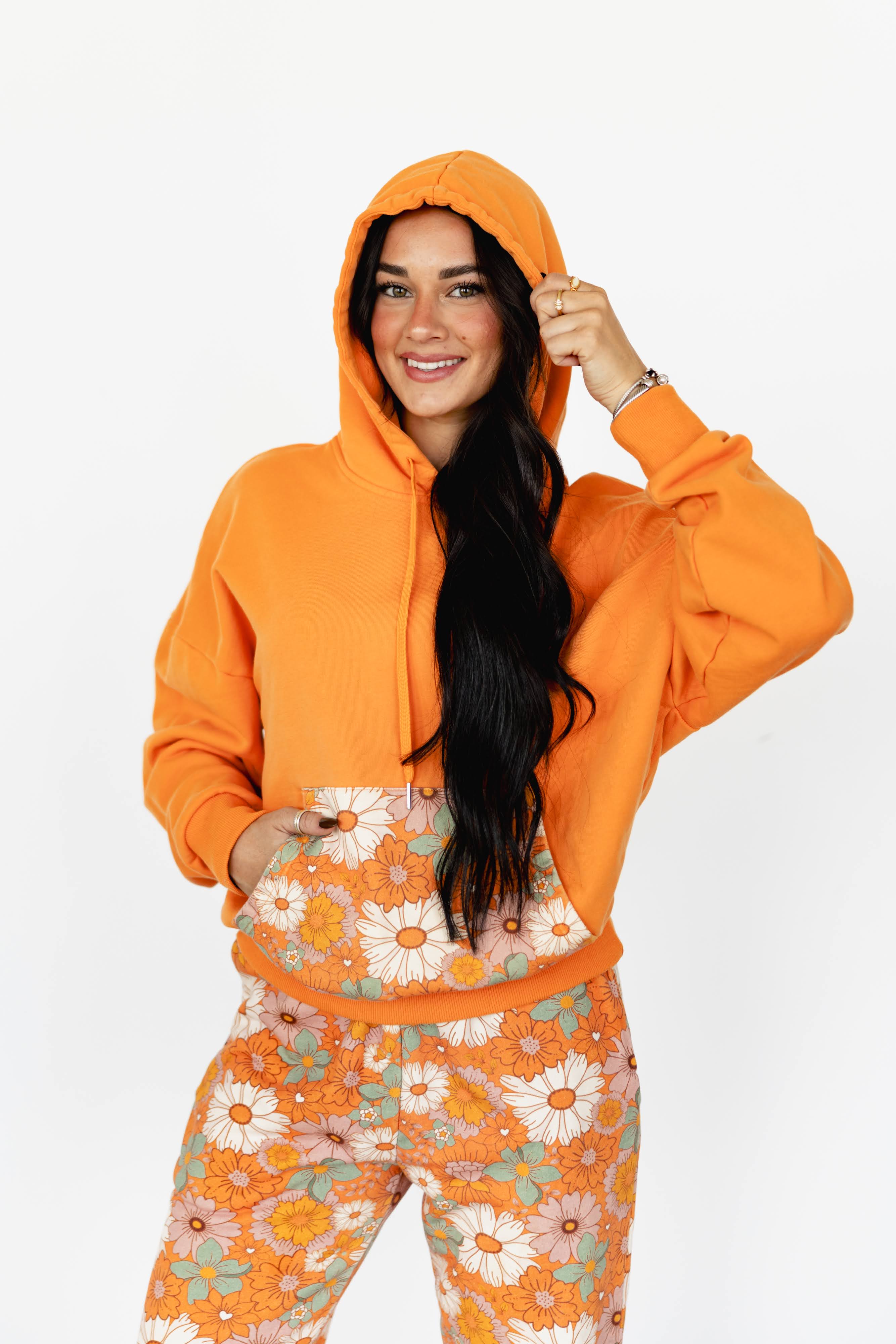 VR204 RETRO ORANGE SWEATSHIRT (7 Pieces)