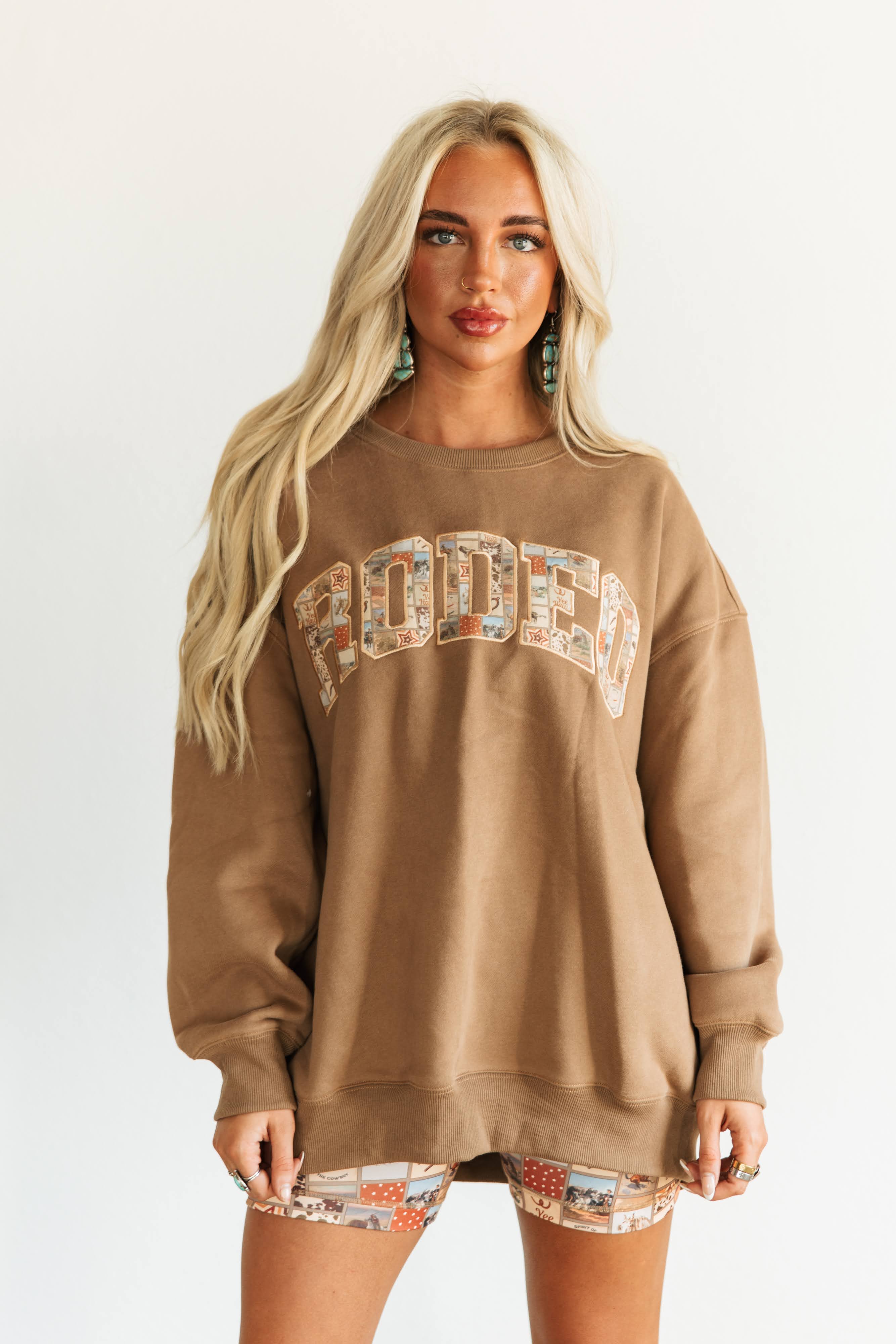 VR202 BROWN HOWDY SWEATSHIRT