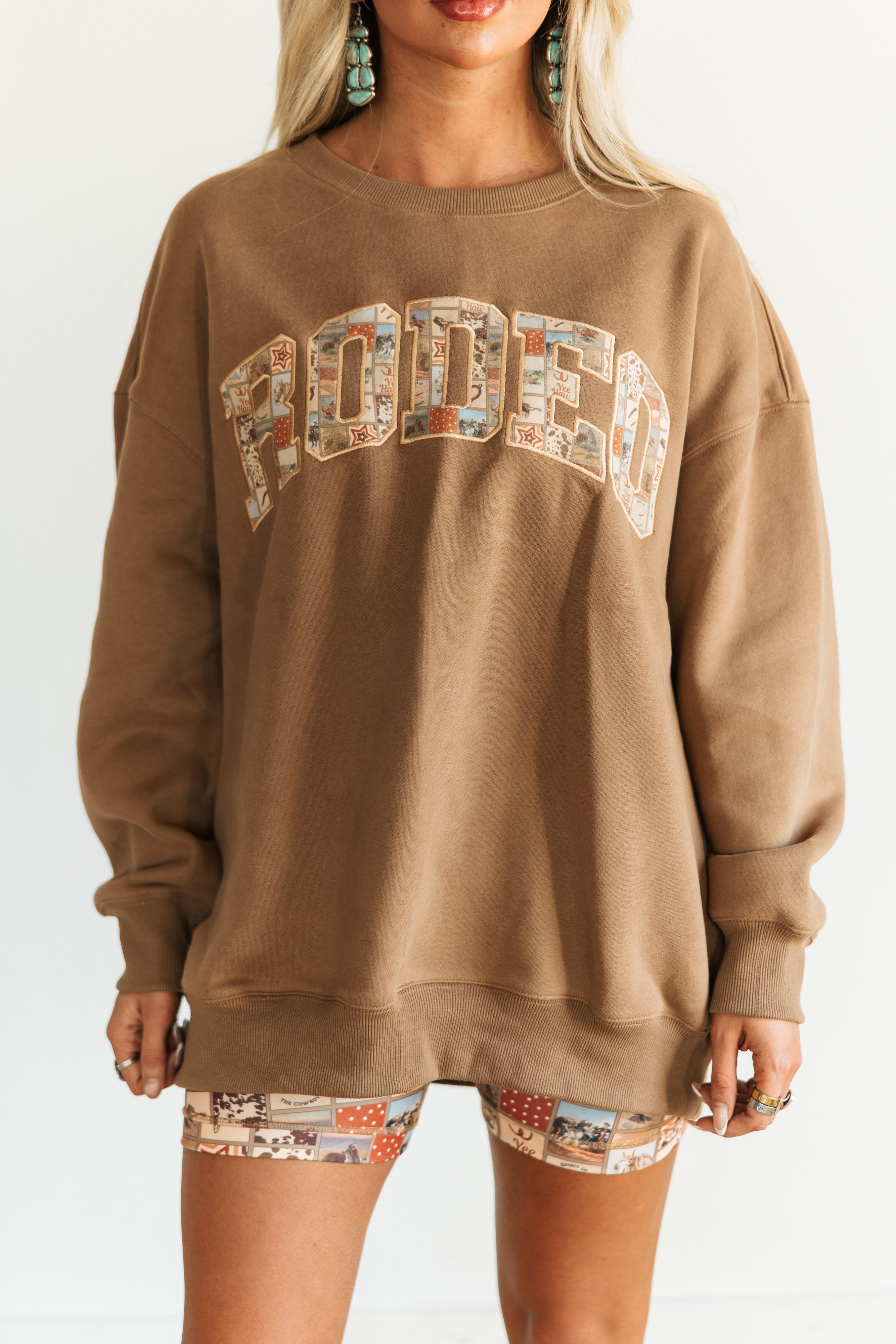 VR202 BROWN HOWDY SWEATSHIRT