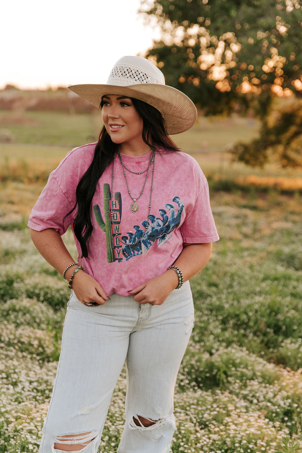 VR310 HOWDY FENCE LINE TEE