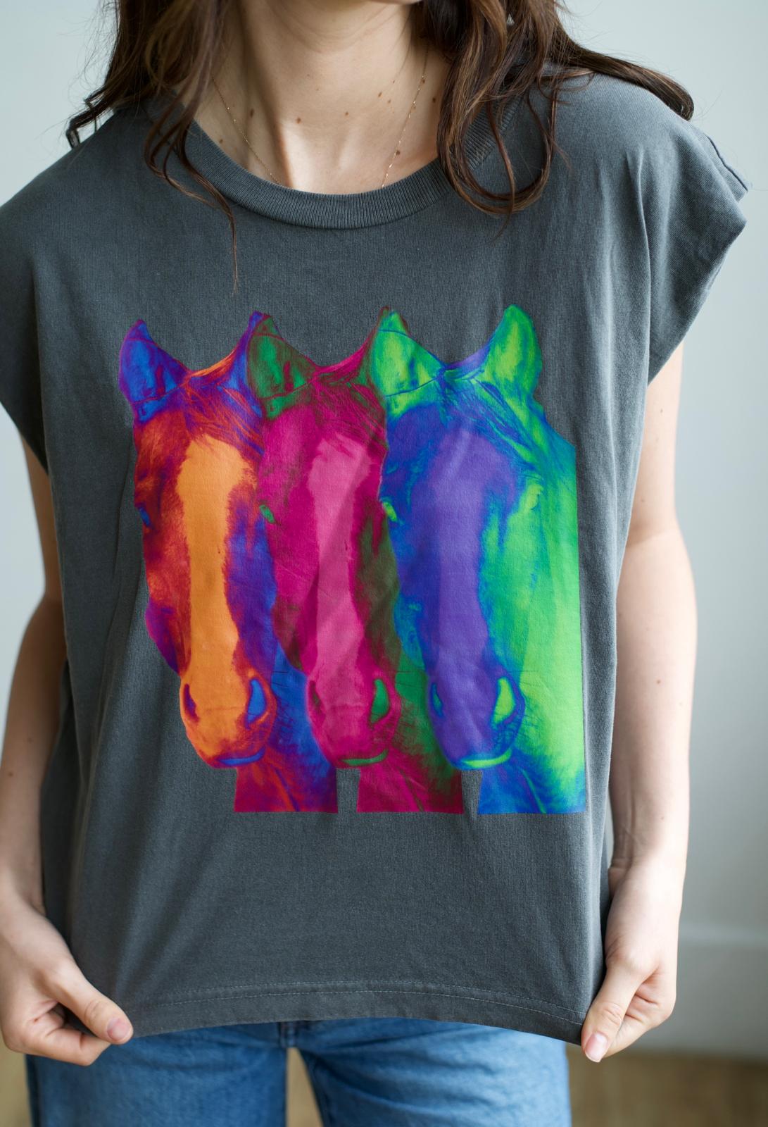 VR307 TRIPLE NEON HORSE TEE
