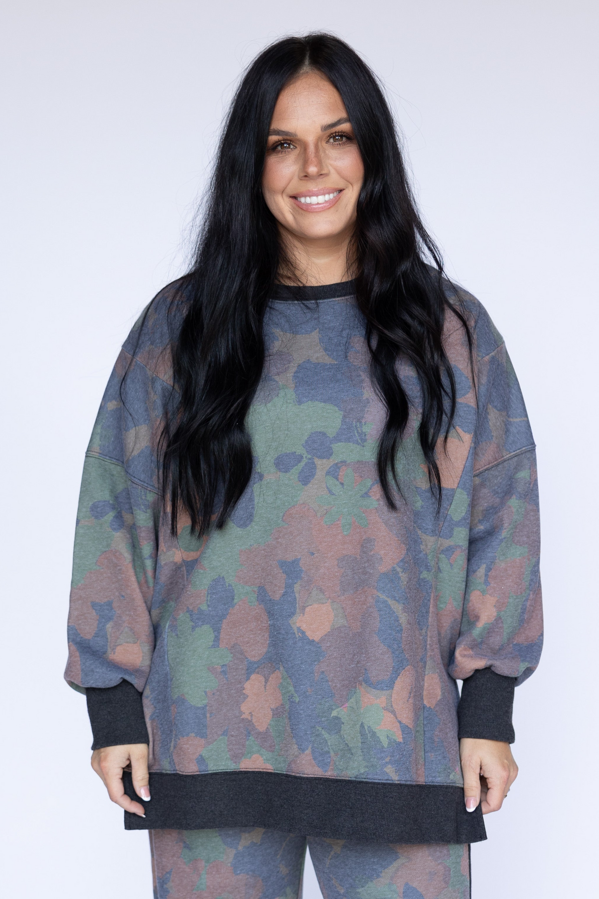 VR2308 FLORAL CAMO SWEATSHIRT (7 Piece)