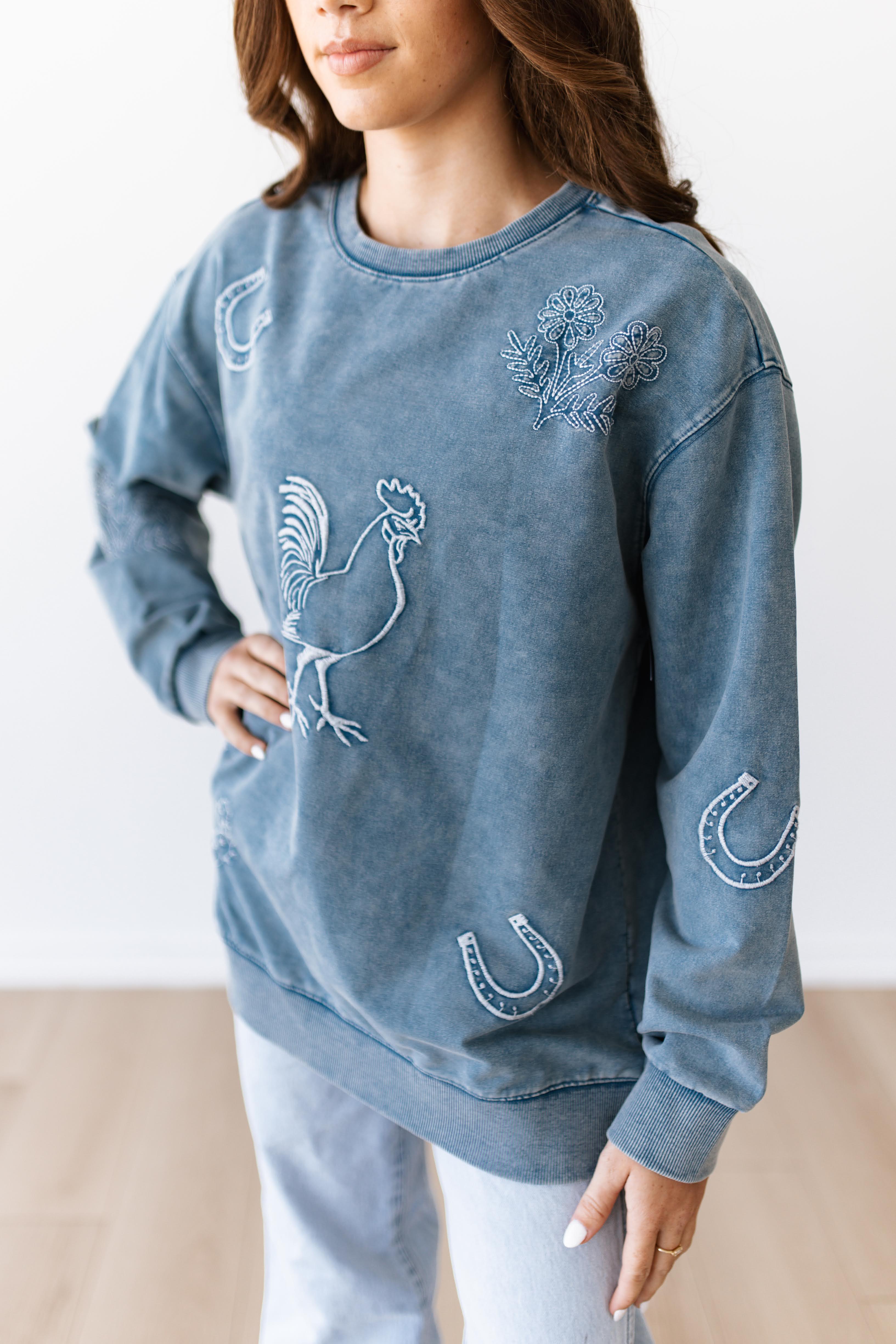 VR2512 BLUE CHICKEN EMBROIDERED SWEATSHIRT ( 7 PIECE)