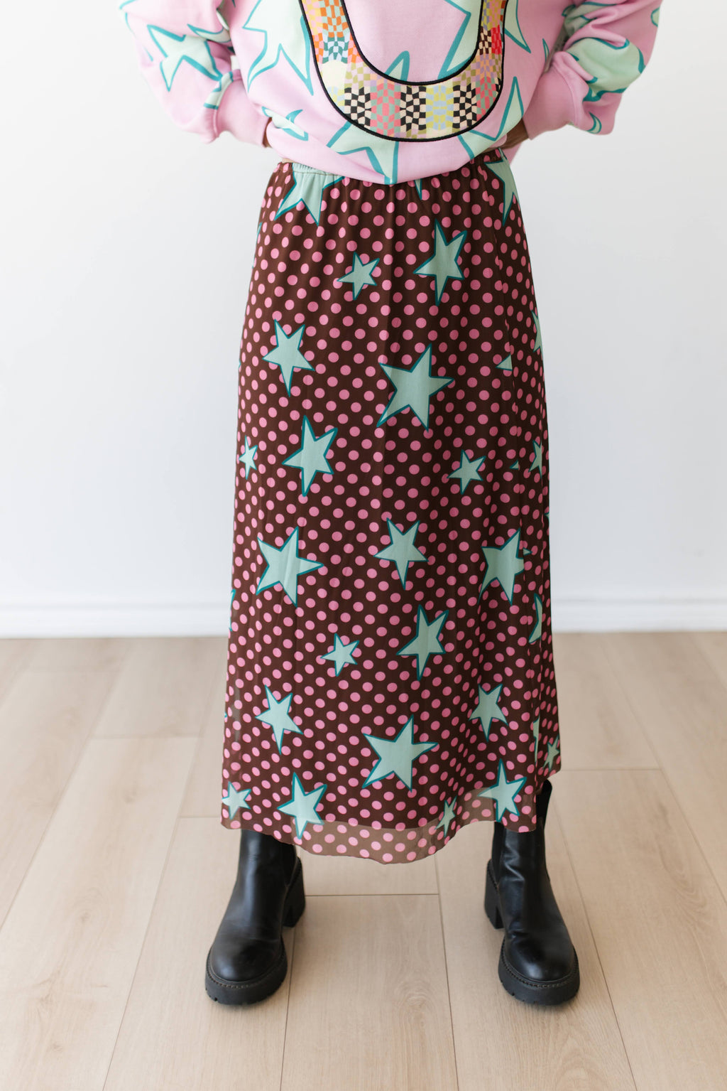 VR401 STAR BROWN PINK DOT MESH MAXI SKIRT (7 Piece)