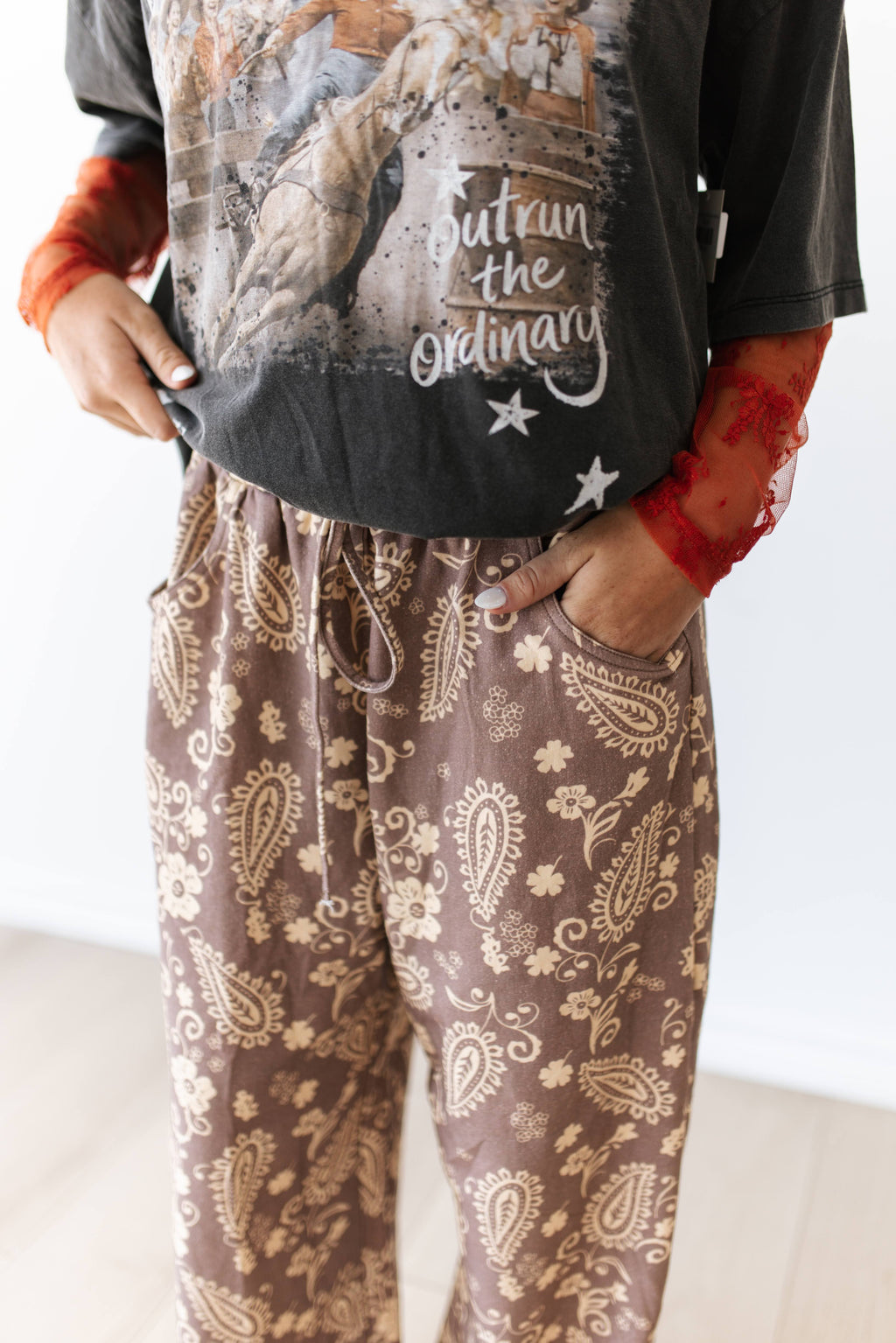 VR2003 BROWN TAN PAISLEY WIDE LEGGED SWEATPANT