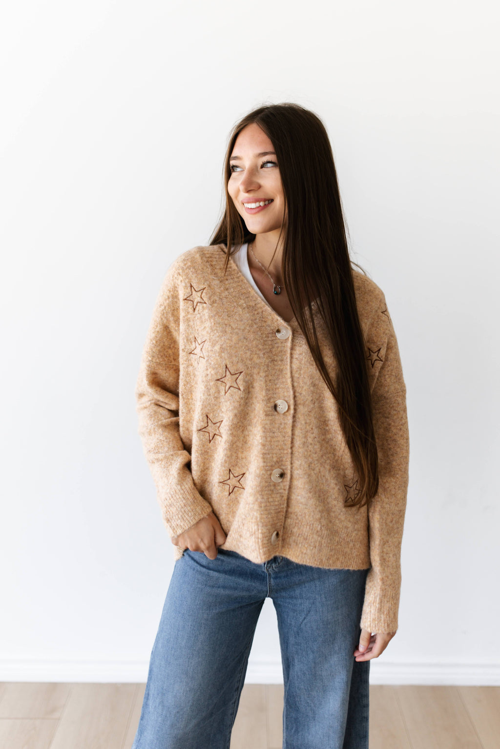 VR8479 TAN CARDI WITH BROWN STITCH STARS (7 PIECE)