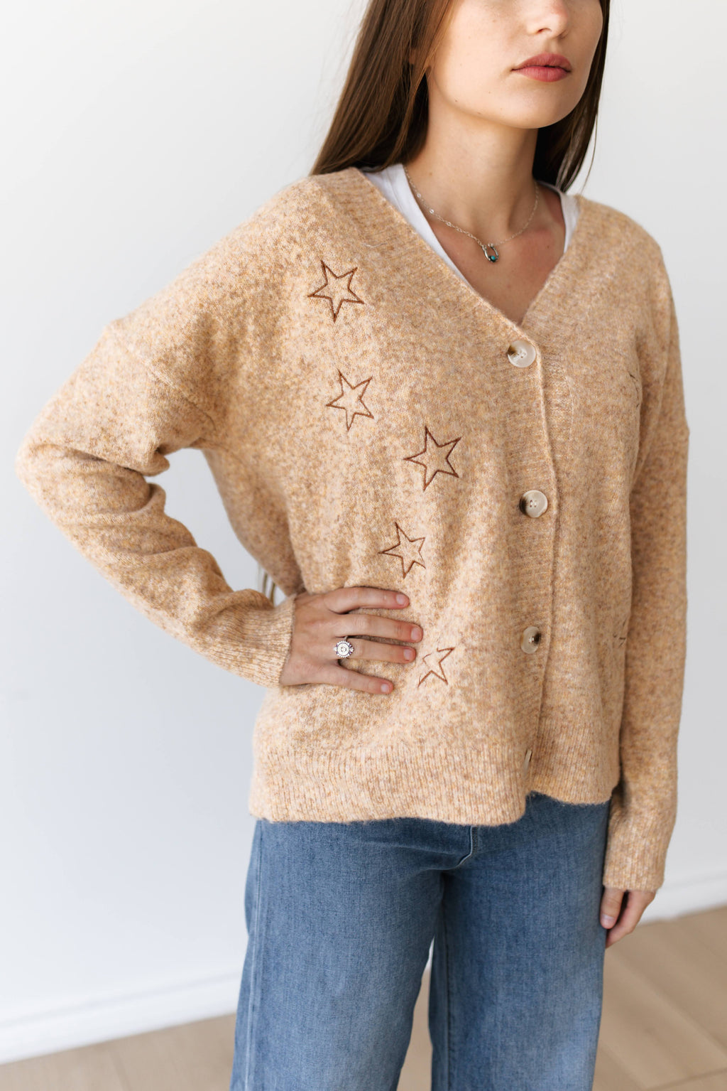 VR8479 TAN CARDI WITH BROWN STITCH STARS (7 PIECE)
