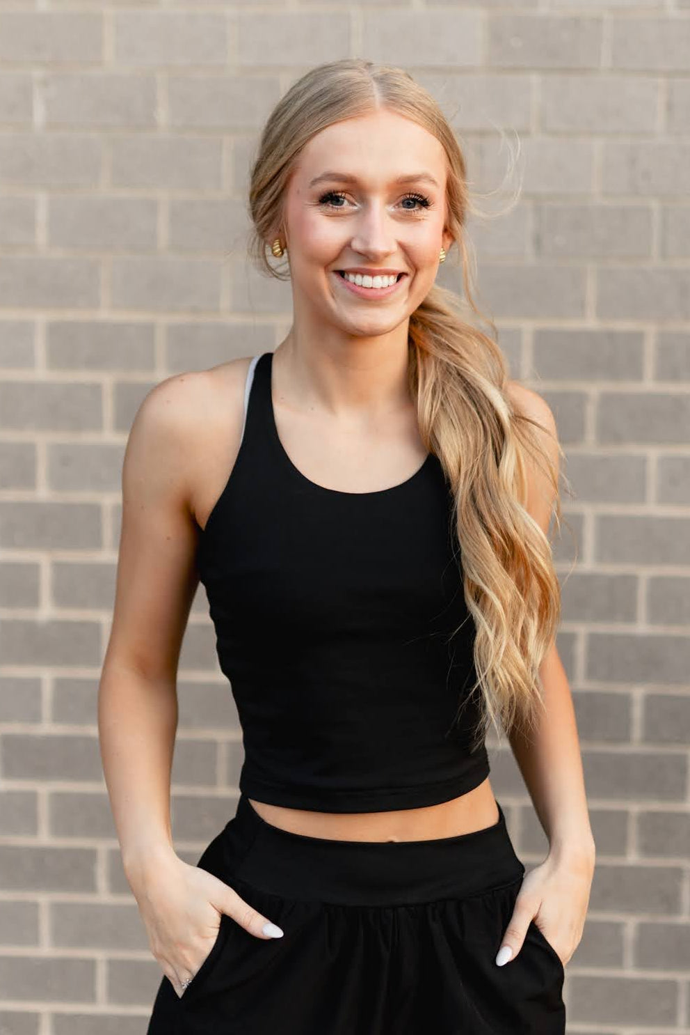 VR10 BLACK ACTIVE BRA TANK (9 PIECE)