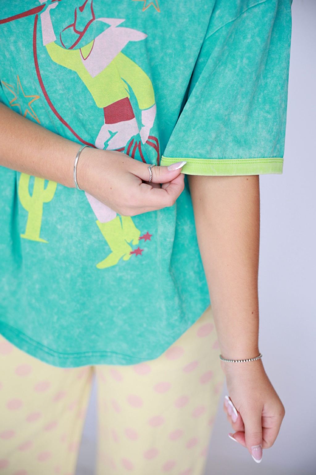 VR1_TURQ LIME ROPING COWBOY STAR_RINGER GRAPHIC TEE ( 7 PIECE)