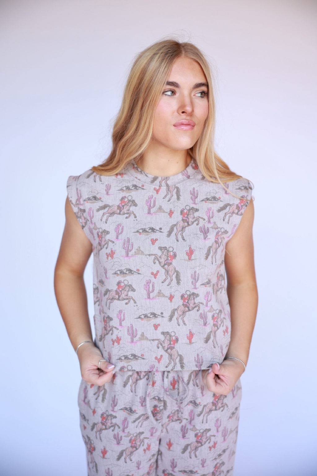 VR305 Structured Cap Sleeve CACTUS COWGIRL