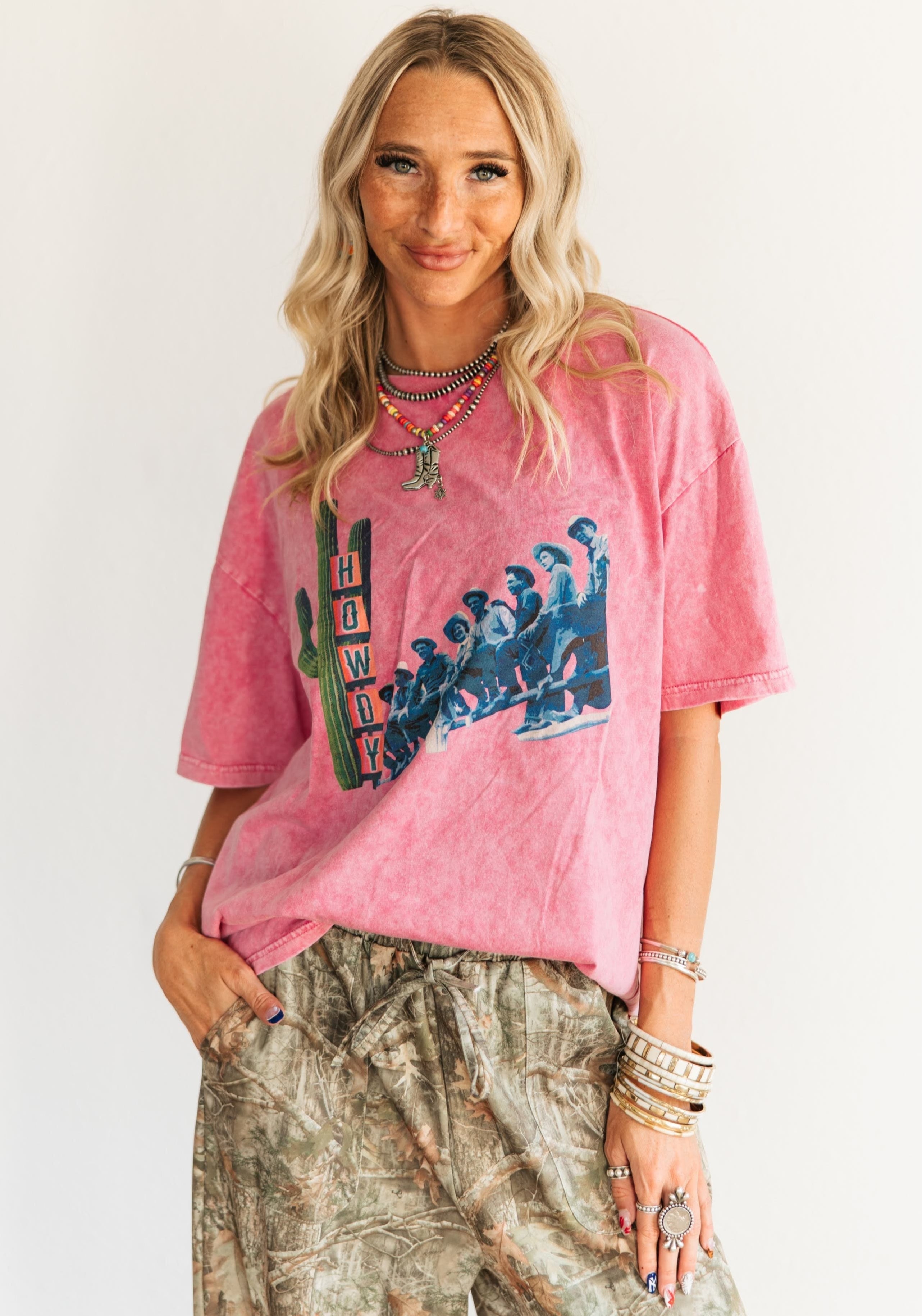 VR310 HOWDY FENCE LINE TEE