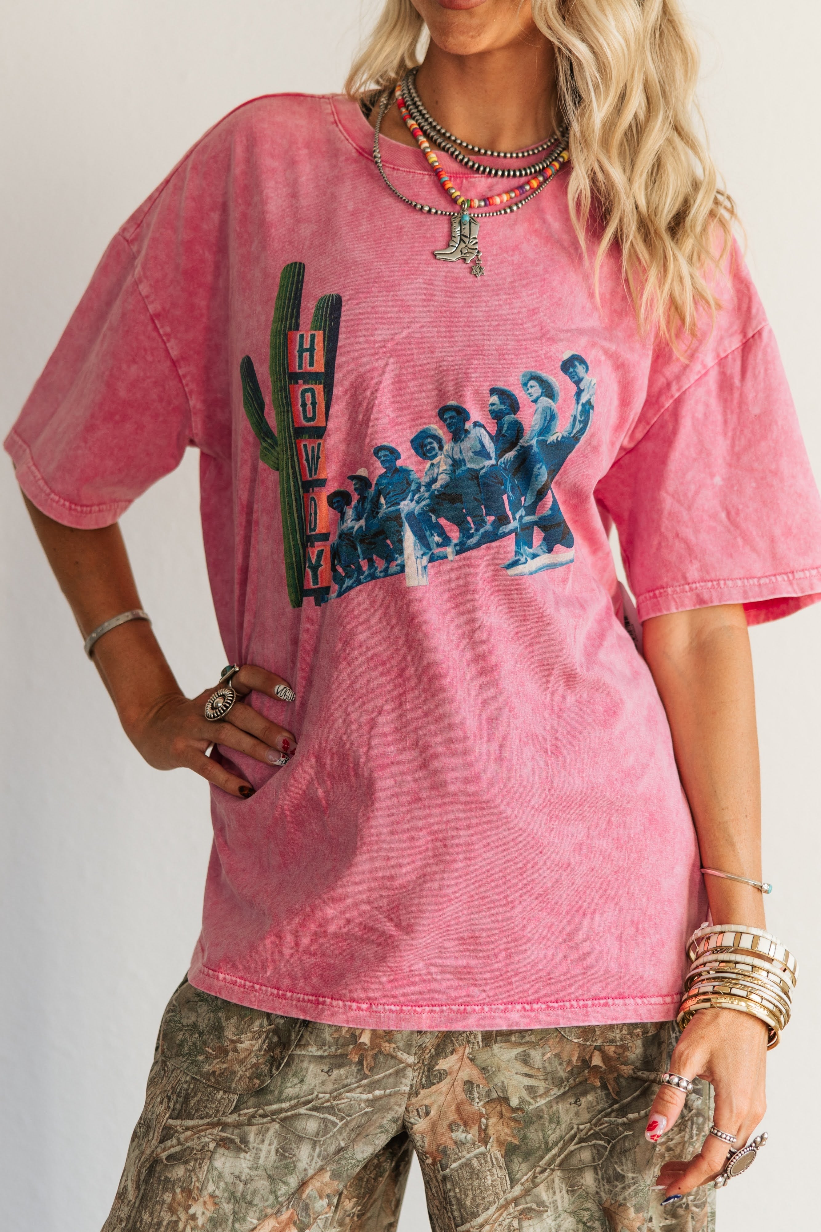 VR310 HOWDY FENCE LINE TEE